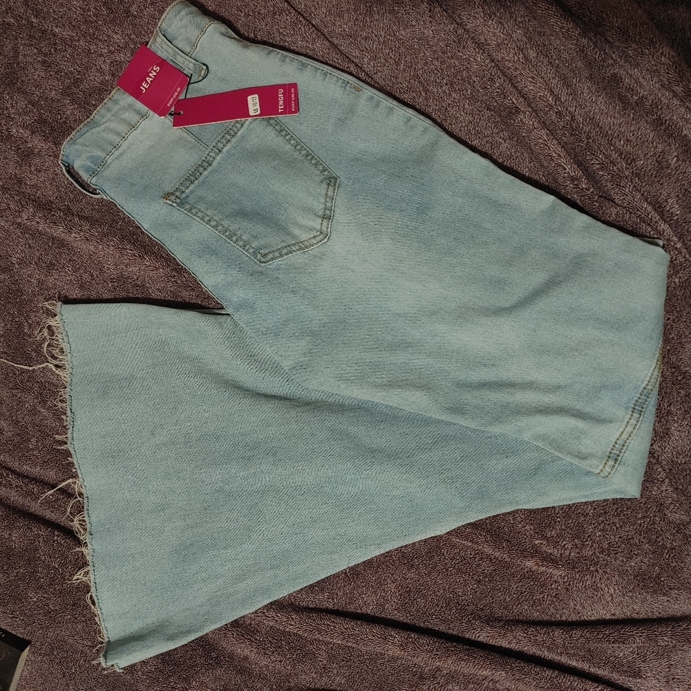 Flared Jeans - Picture 2 of 5